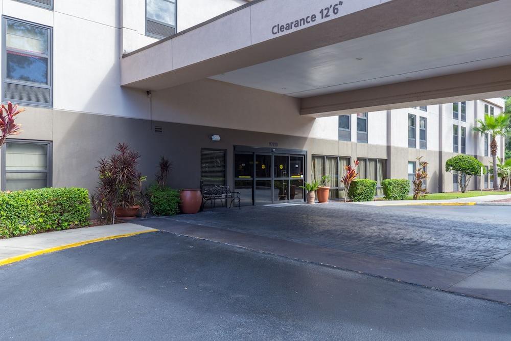 Spark By Hilton Tampa Brandon Hotel 2*