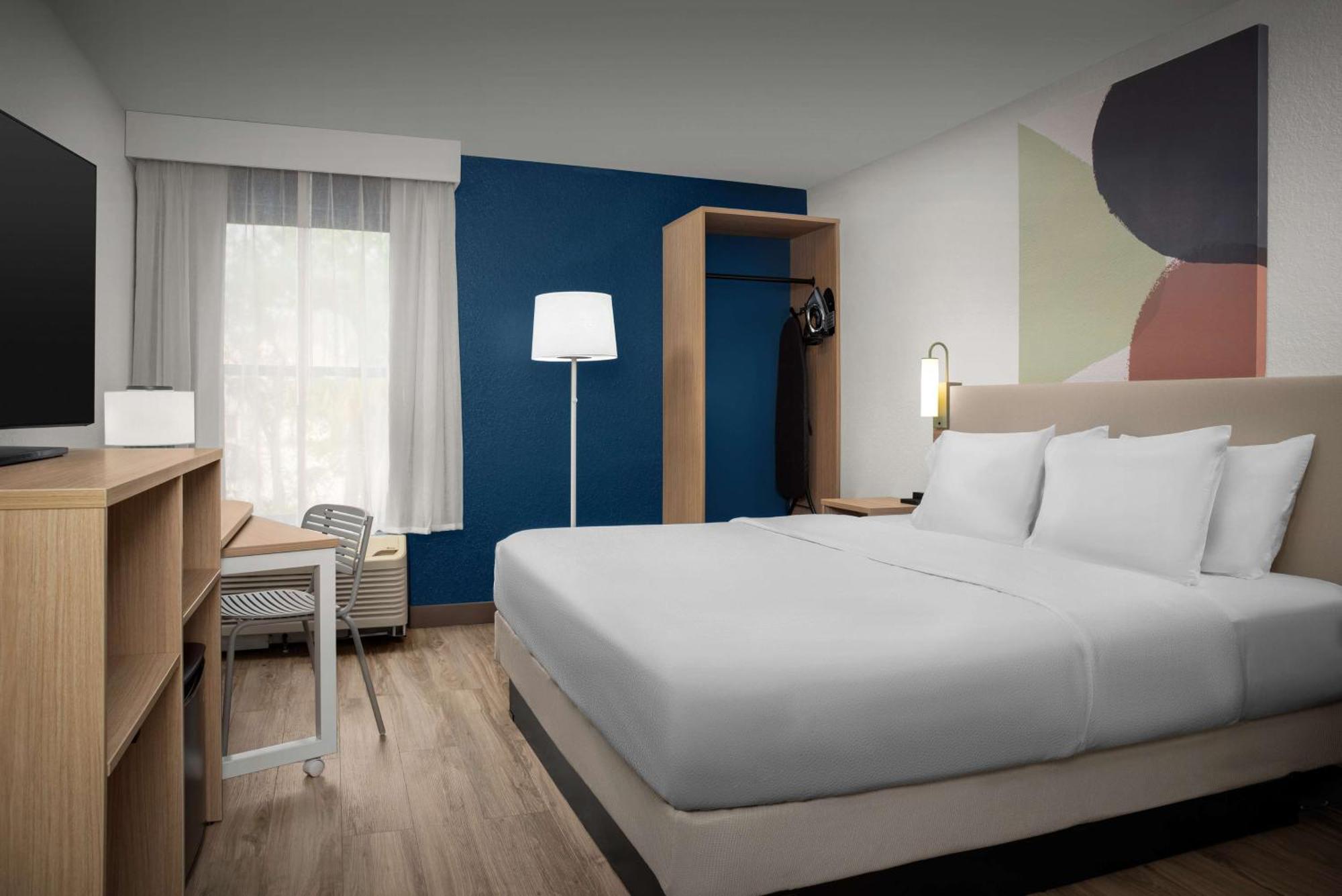 Hotel Spark By Hilton Tampa Brandon 2*
