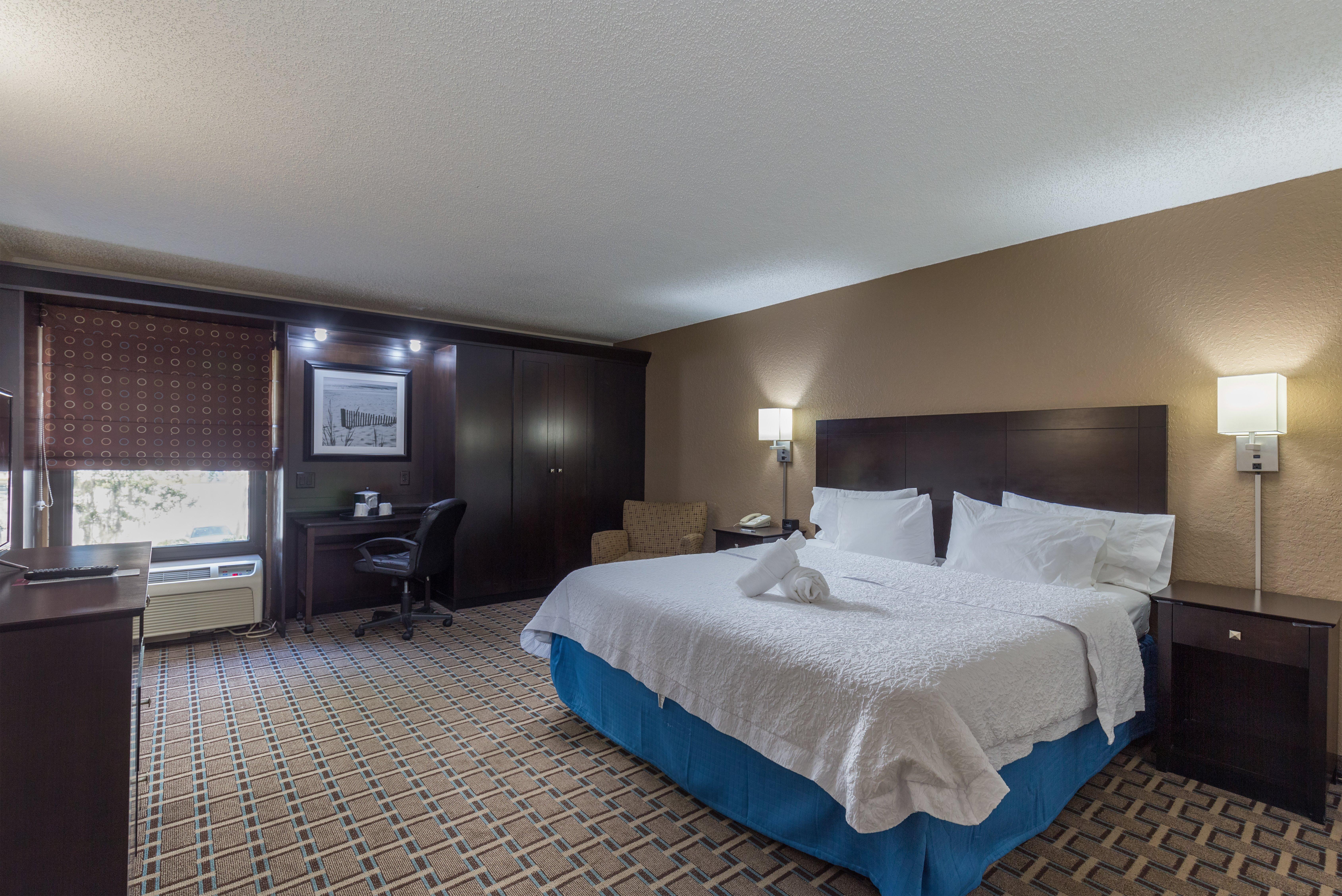 Spark By Hilton Brandon Hotel