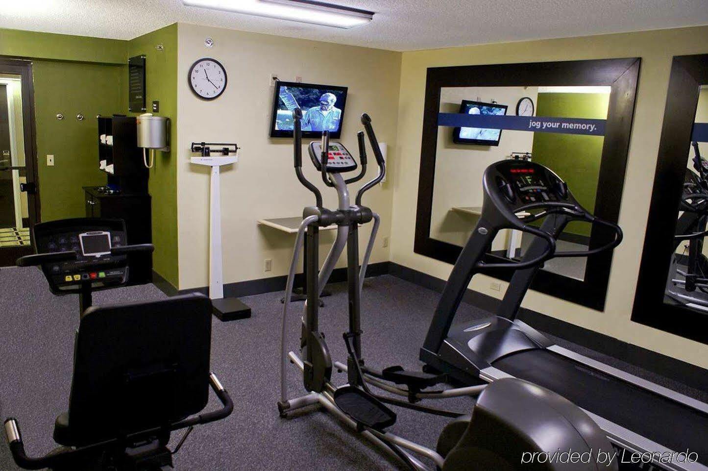 Spark By Hilton Brandon Hotel 2*